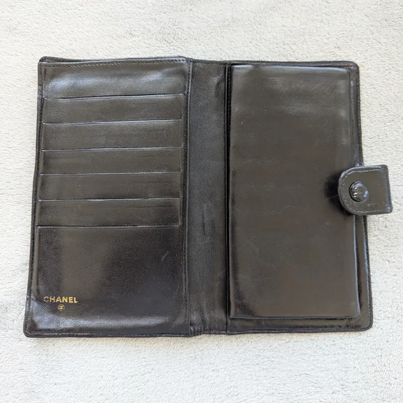 Vintage Chanel Black Leather Wallet - Picture 6 of 17